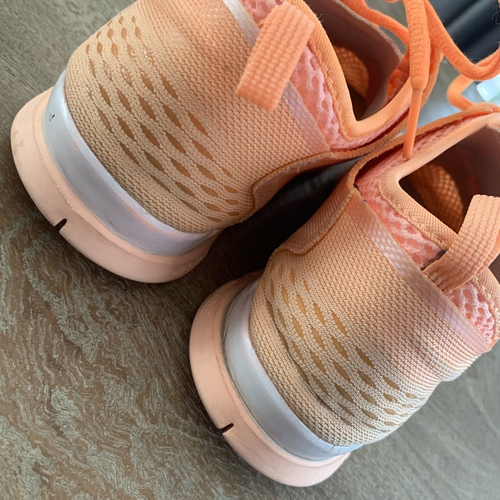 Women’s Nike Free Run - Picture 7 of 12